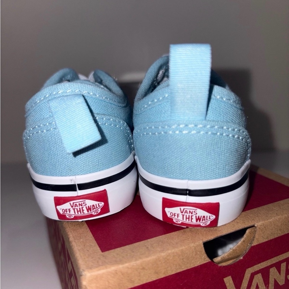 Vans Unisex Atwood Slip-on Shoe
Crystal BlueToddler Size 5 - Picture 5 of 9